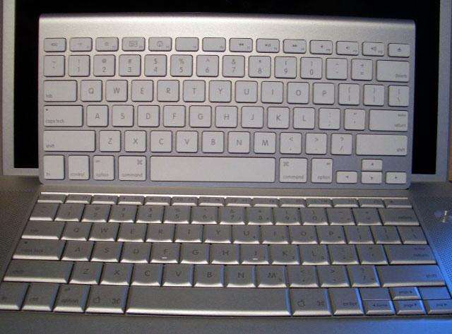 mac wireless keyboard not working flashing green light