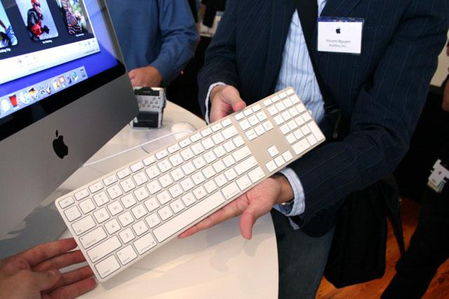 Photos of Apple's new iMac and ultra-thin keyboards | AppleInsider