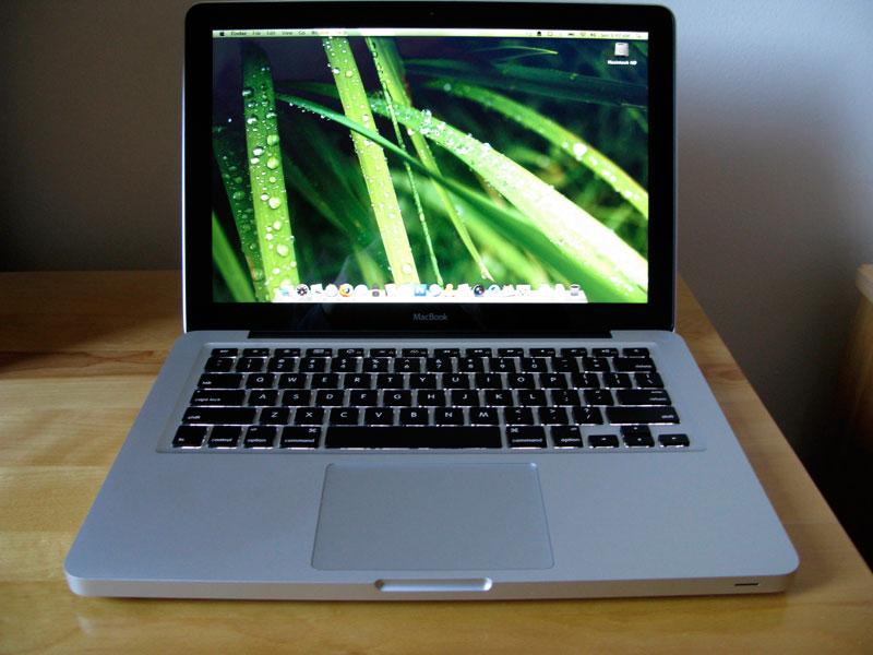 Apple's unibody MacBook: the review | AppleInsider