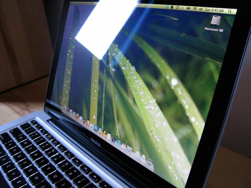 MacBook aluminum display angle